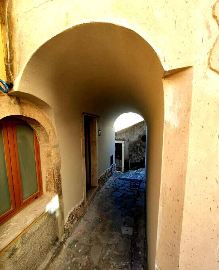 فيلا Casa Colapesce كاستلمولا المظهر الخارجي الصورة